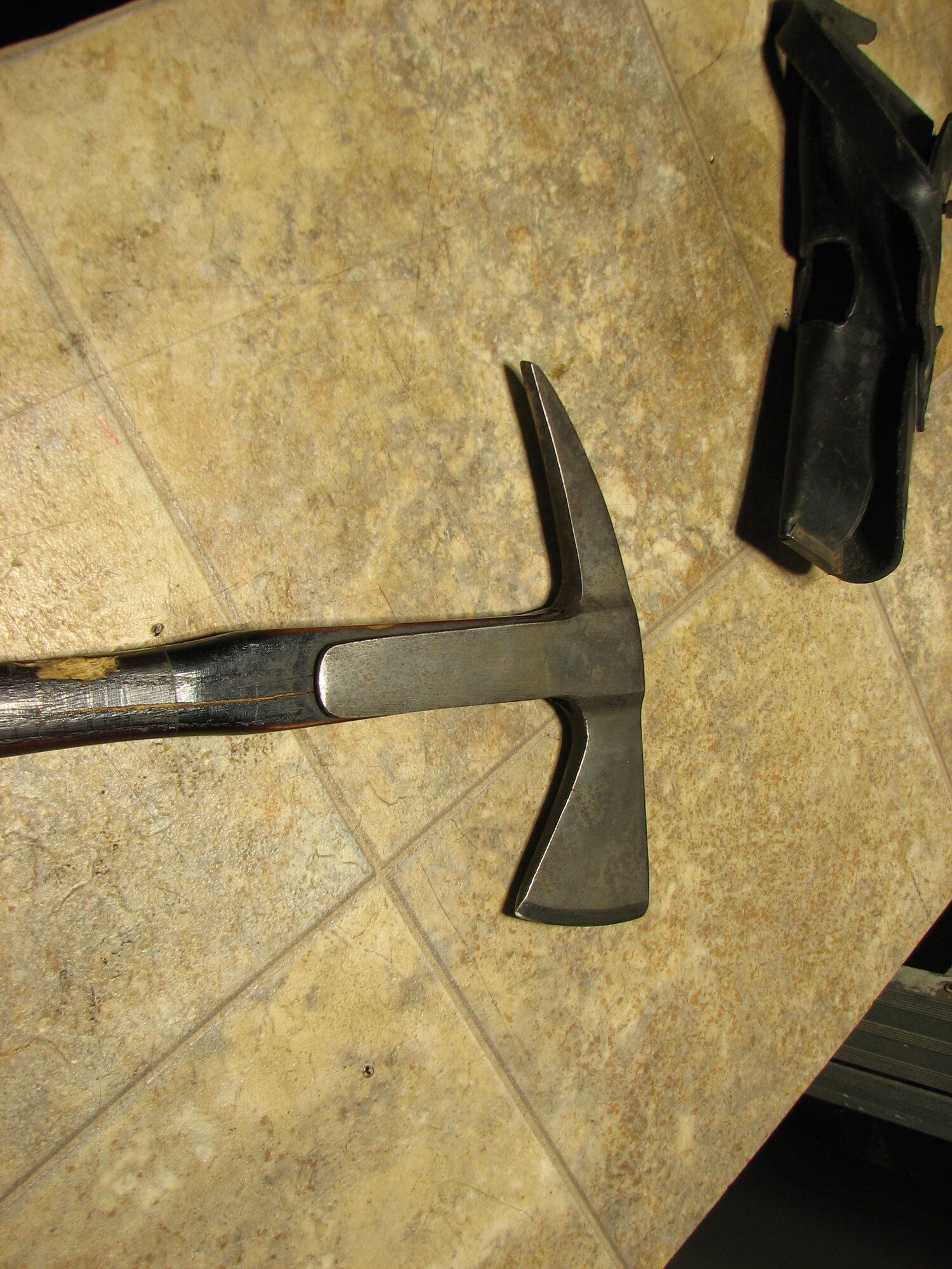 axe 002.JPG