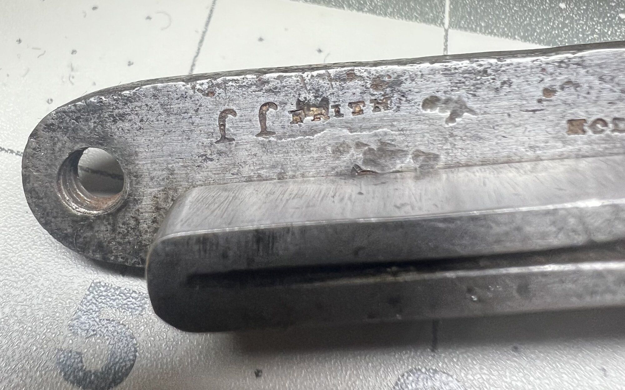 locking plate.jpg